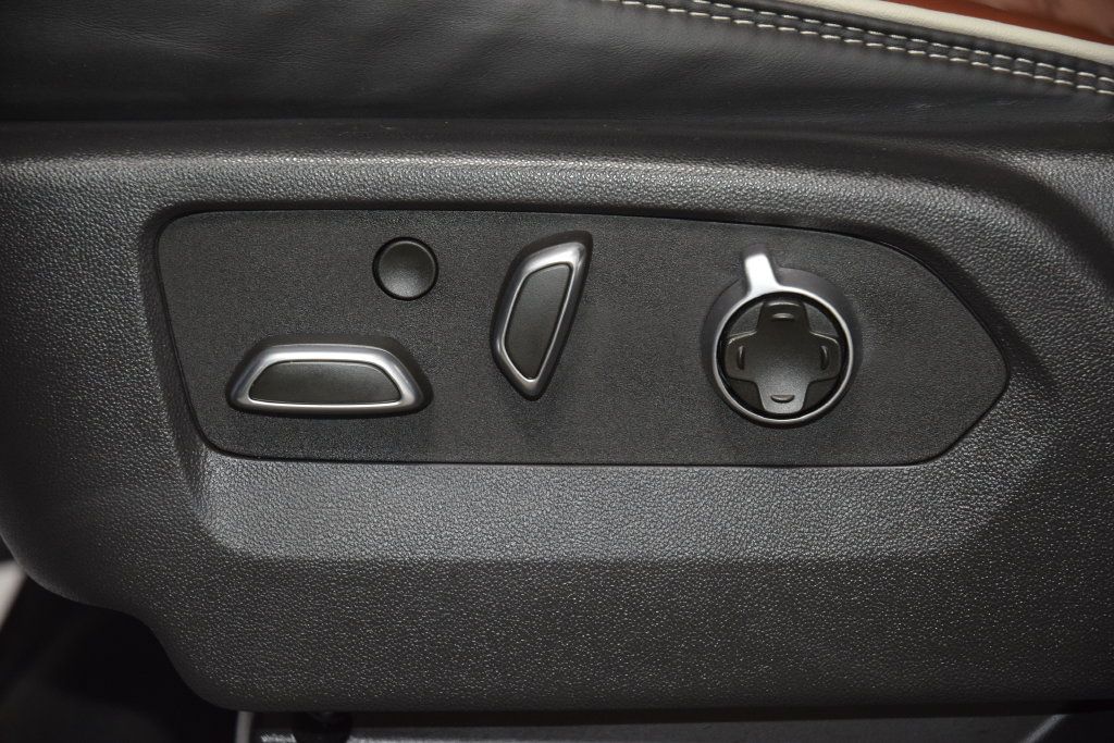 Used 2025 GMC Sierra 2500 Denali Ultimate AWD/4WD image 42