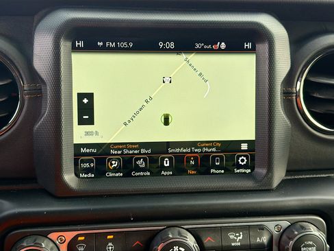 Used 2021 Jeep Wrangler Unlimited Sahara image 17