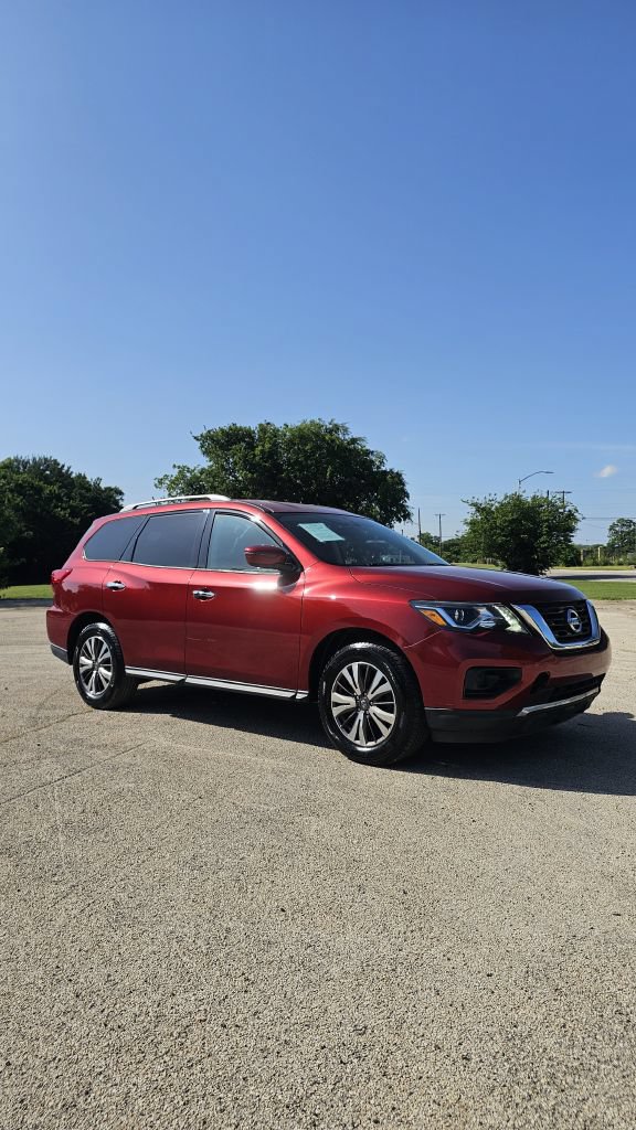 Used 2017 Nissan Pathfinder S FWD image 2