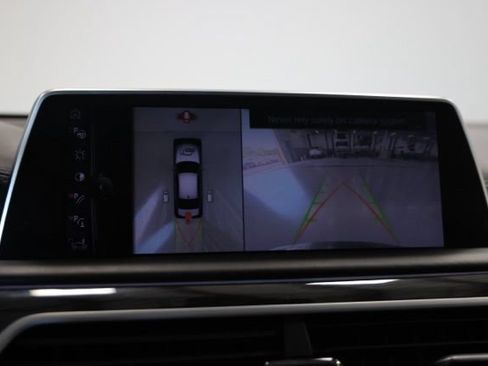 Used 2017 BMW 740i xDrive AWD/4WD image 25