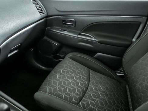 Used 2020 Mitsubishi Outlander Sport ES FWD image 31