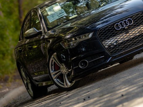 Used 2017 Audi S6 Prestige w/ S6 Sport Package image 23