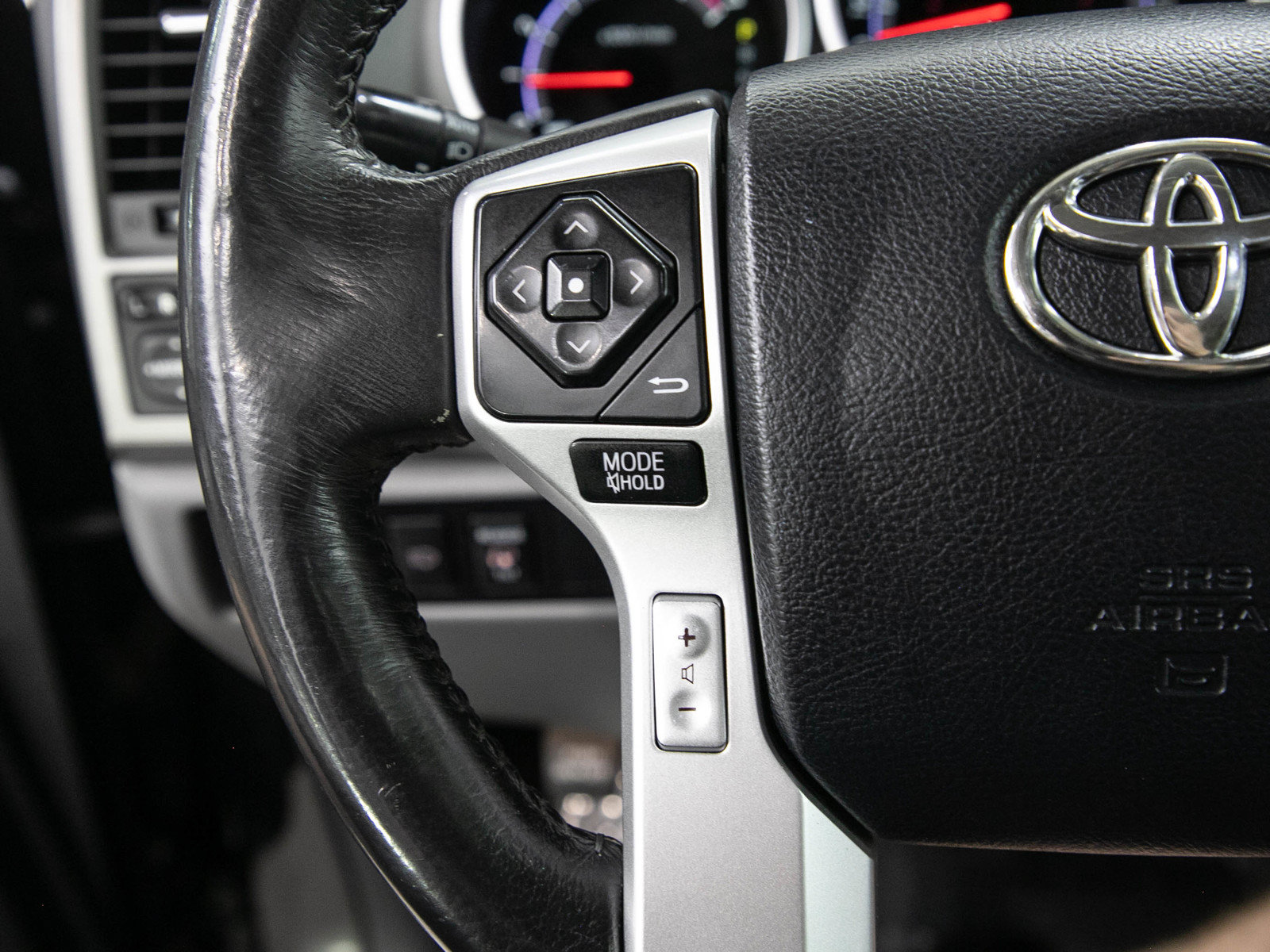 Used 2016 Toyota Sequoia Platinum AWD/4WD image 33