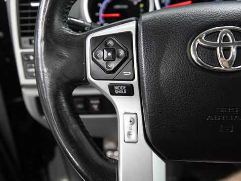 Used 2016 Toyota Sequoia Platinum AWD/4WD image 33