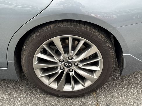 Used 2018 INFINITI Q50 Luxe w/ Essential Package (3.0T Luxe) image 19