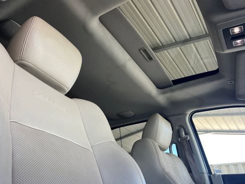 Used 2017 RAM 1500 Laramie w/ Convenience Group AWD/4WD image 18