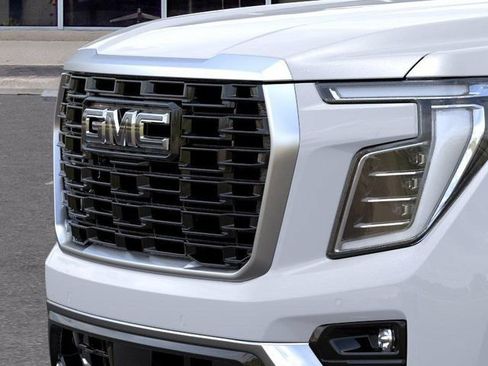 New 2026 GMC Yukon Denali w/ Denali Reserve Package AWD/4WD image 13