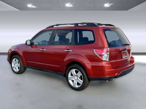 Used 2010 Subaru Forester 2.5X Premium image 3