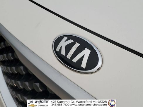 Used 2018 Kia Sedona L FWD image 28