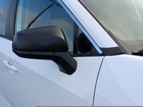 Used 2025 Toyota RAV4 LE image 10