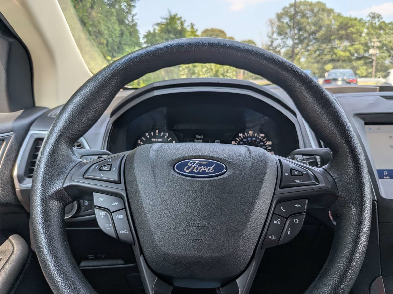 Used 2020 Ford Edge SE AWD/4WD image 25