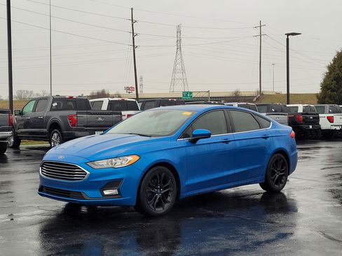 Used 2020 Ford Fusion SE w/ Equipment Group 151A image 8
