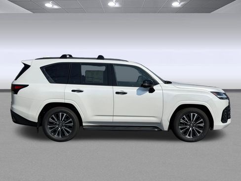 New 2026 Lexus LX 600 4WD w/ Premium Package image 8