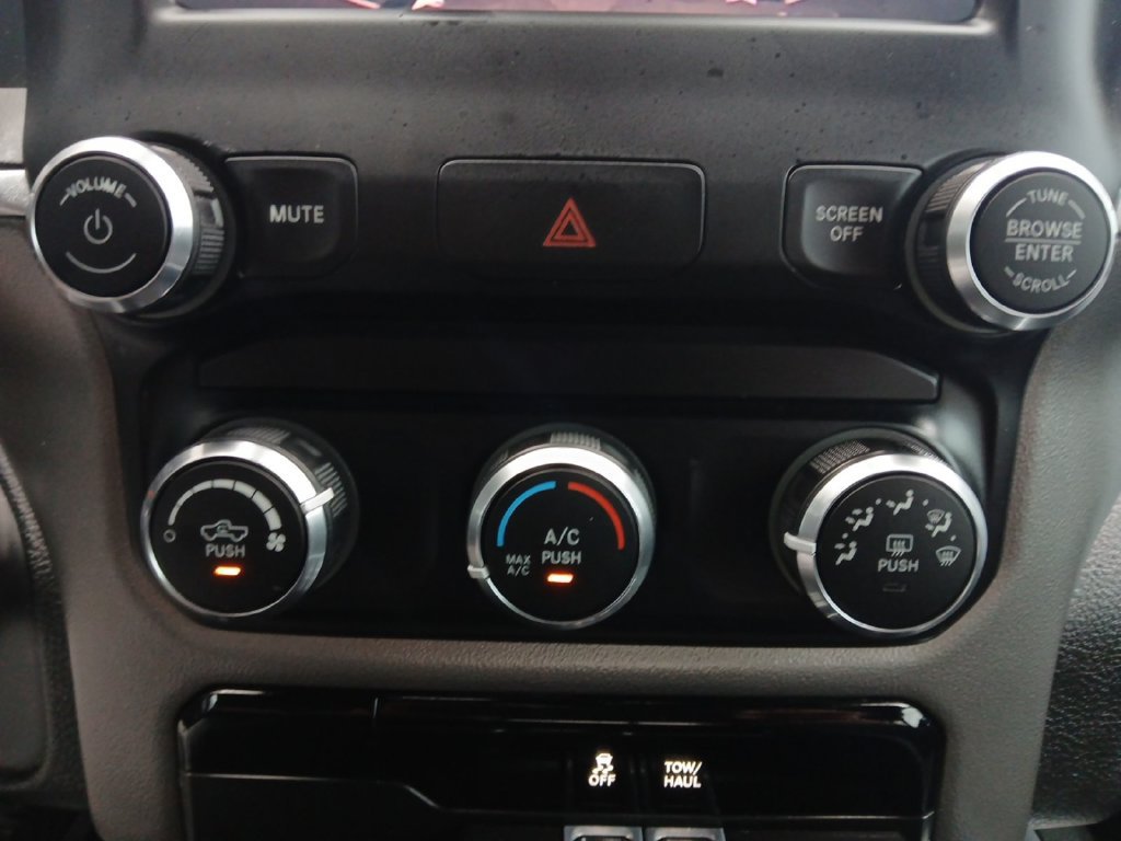 Used 2019 RAM 1500 Big Horn AWD/4WD image 4