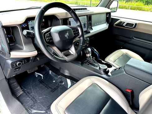 Used 2024 Ford Bronco Wildtrak AWD/4WD image 11