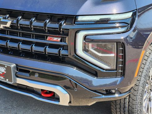 New 2026 Chevrolet Suburban Z71 w/ Comfort Package image 7