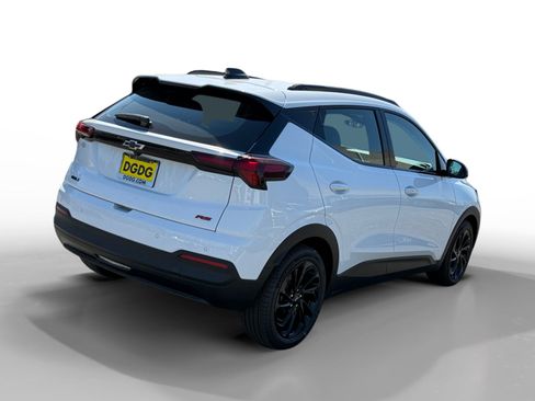 Used 2027 Chevrolet Bolt RS w/ LPO, All-Weather Package FWD image 5