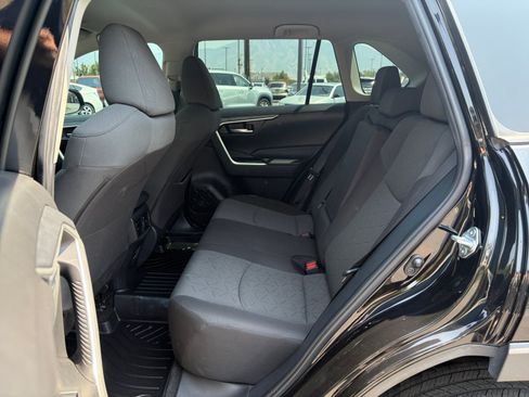 Used 2023 Toyota RAV4 XLE AWD/4WD image 26