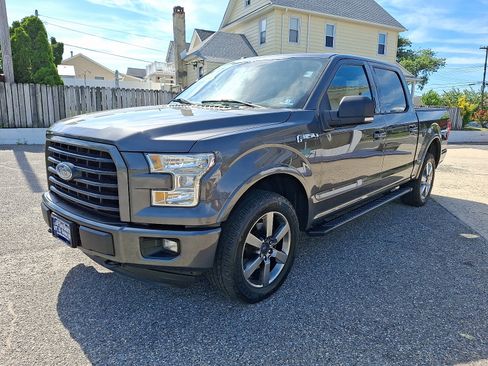 Used 2015 Ford F150 XLT w/ Equipment Group 302A Luxury AWD/4WD image 3