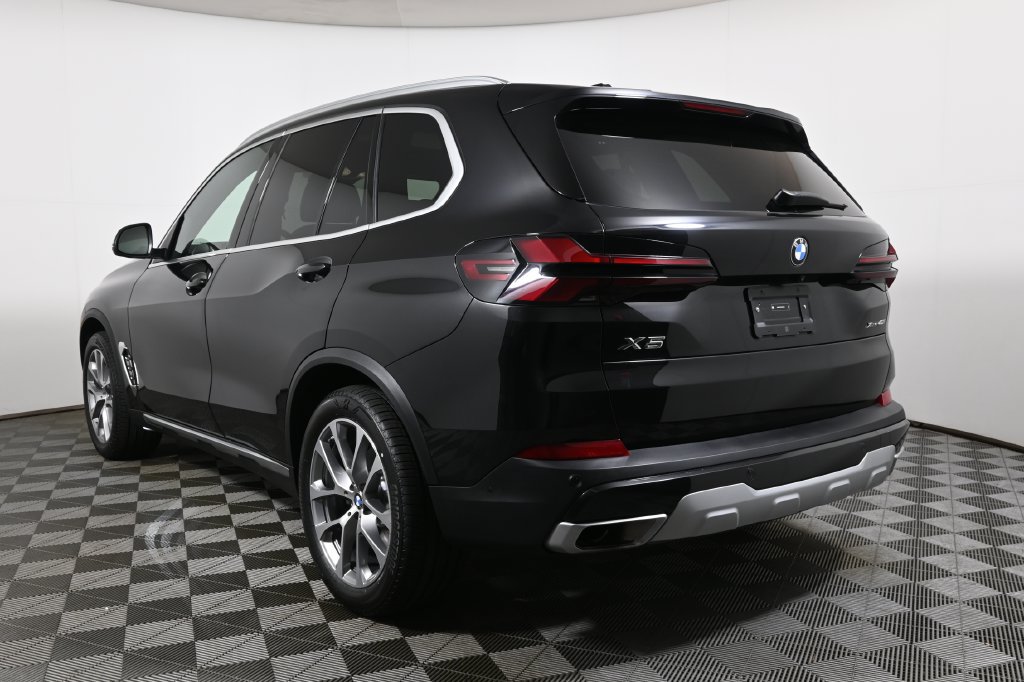Certified 2026 BMW X5 xDrive40i w/ Climate Comfort Package AWD/4WD image 5