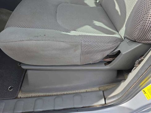 Used 2016 Nissan Frontier SV image 17