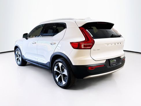 Used 2025 Volvo XC40 B5 Core image 5