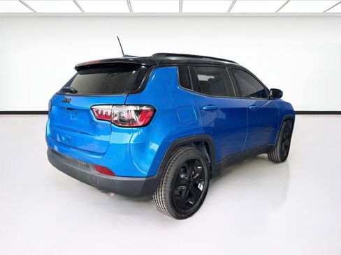 Used 2021 Jeep Compass Latitude FWD image 4