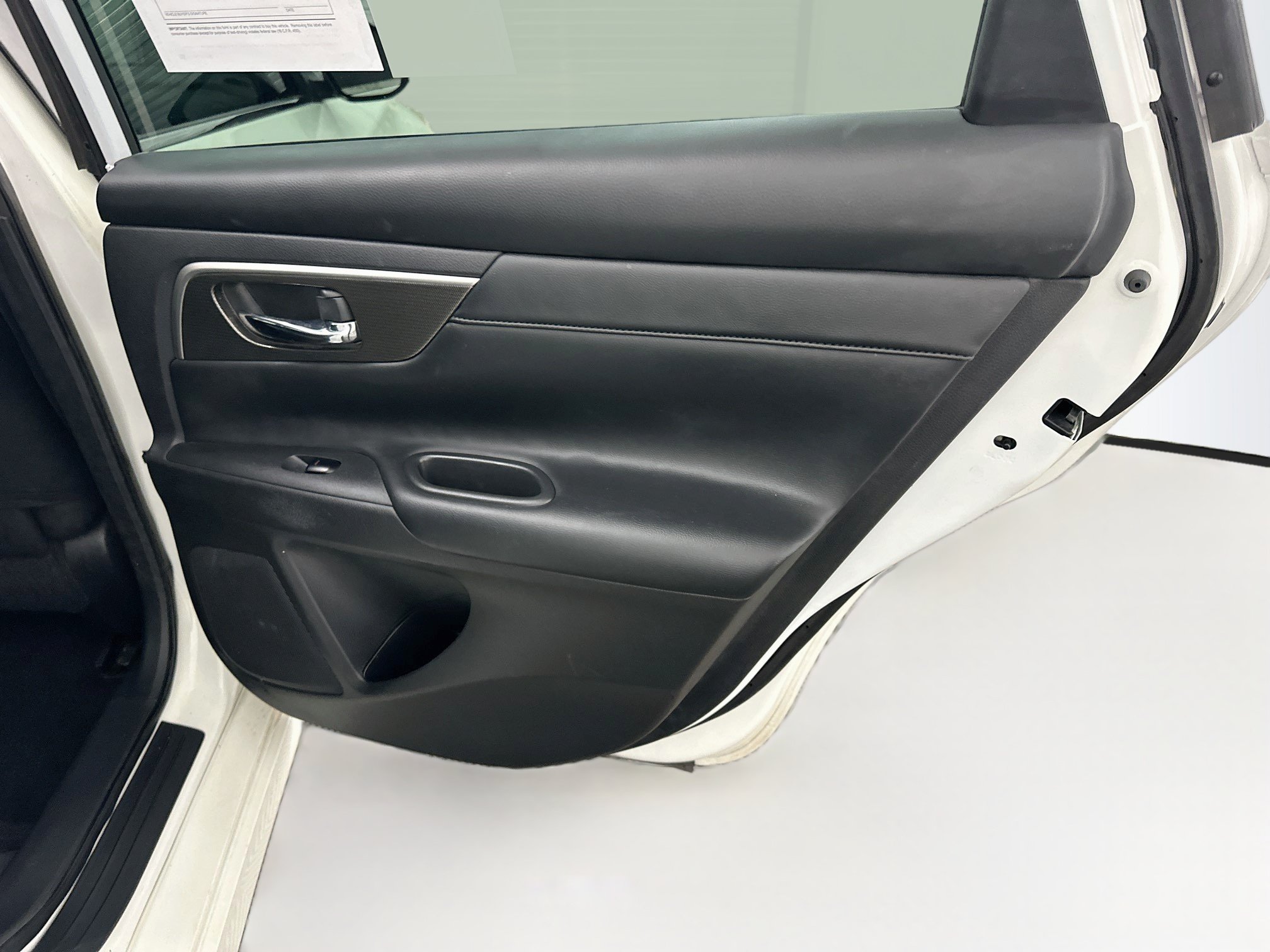 Used 2015 Nissan Altima 2.5 SL w/ Moonroof Package FWD image 30