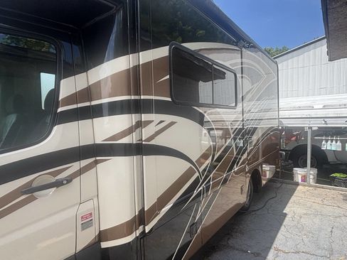 Used 2013 Mercedes-Benz Sprinter 3500 image 1
