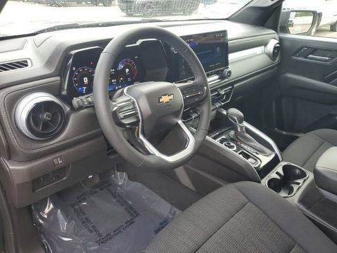 Used 2024 Chevrolet Colorado LT w/ LT Convenience Package II AWD/4WD image 8