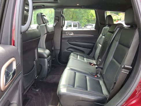 Certified 2017 Jeep Grand Cherokee Limited AWD/4WD image 10