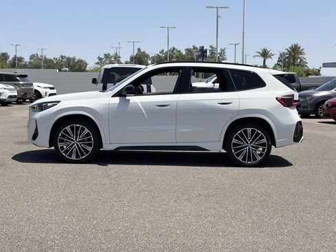 Used 2023 BMW X1 xDrive28i w/ Premium Package AWD/4WD image 9