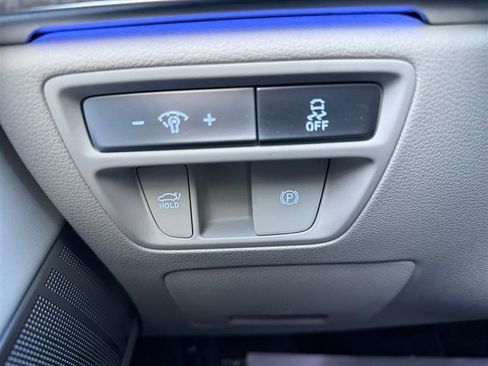 Used 2024 Genesis G80 image 25