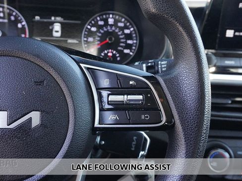 Used 2023 Kia Forte LXS FWD image 3