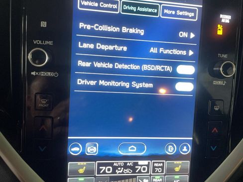 Used 2024 Subaru Ascent Limited w/ Technology Package AWD/4WD image 12