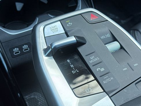 Used 2025 BMW X1 xDrive28i w/ Convenience Package image 17