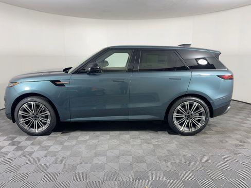 New 2026 Land Rover Range Rover Sport SE image 2