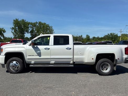 Used 2018 GMC Sierra 3500 Denali w/ Duramax Plus Package AWD/4WD image 4
