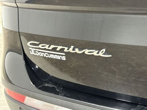 Used 2022 Kia Carnival SX FWD image 27