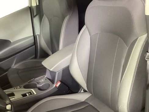 Used 2025 Subaru Crosstrek 2.0i Premium image 13