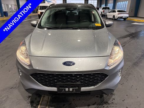 Used 2022 Ford Escape SEL image 2