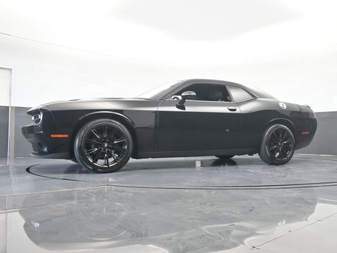 Used 2019 Dodge Challenger SXT image 54