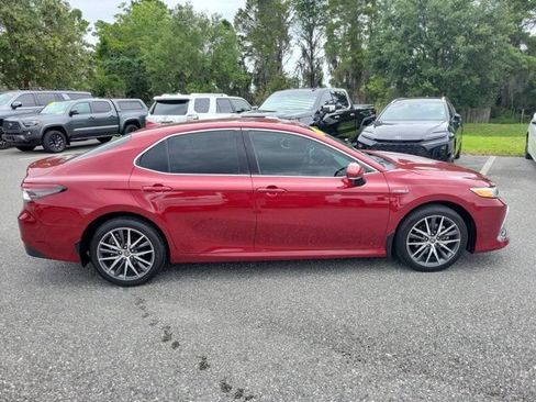 Used 2021 Toyota Camry XLE FWD image 9
