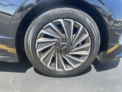 Used 2025 Hyundai Sonata SEL FWD image 41