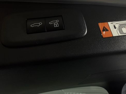 Used 2024 Lexus RZ 300e Premium image 28