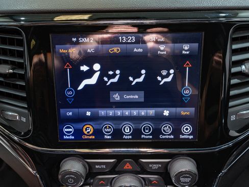 Used 2020 Jeep Grand Cherokee Overland image 20