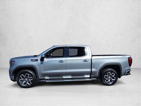 Used 2023 GMC Sierra 1500 SLT w/ SLT Premium Package AWD/4WD image 11