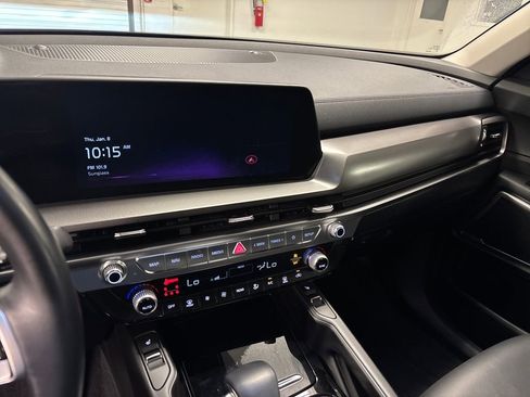 Used 2025 Kia Telluride S image 36