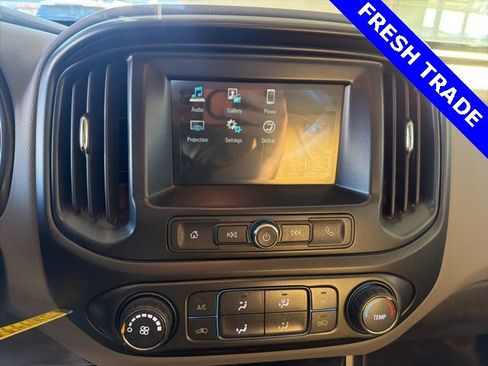 Used 2018 Chevrolet Colorado W/T w/ Custom Special Edition image 10