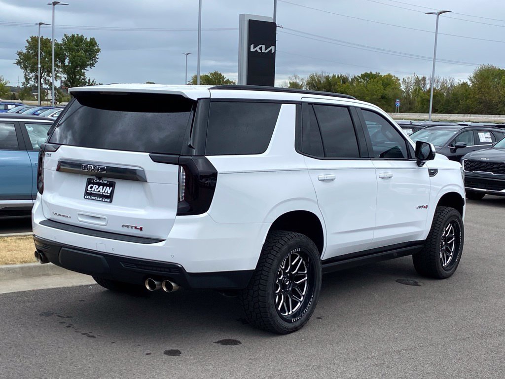 Used 2023 GMC Yukon AT4 w/ AT4 Premium Package AWD/4WD image 7